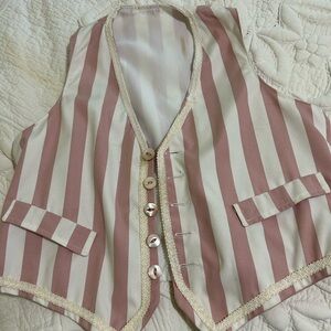 Mozart costume for male or female. Vest & puffy shorts. Lots of details!